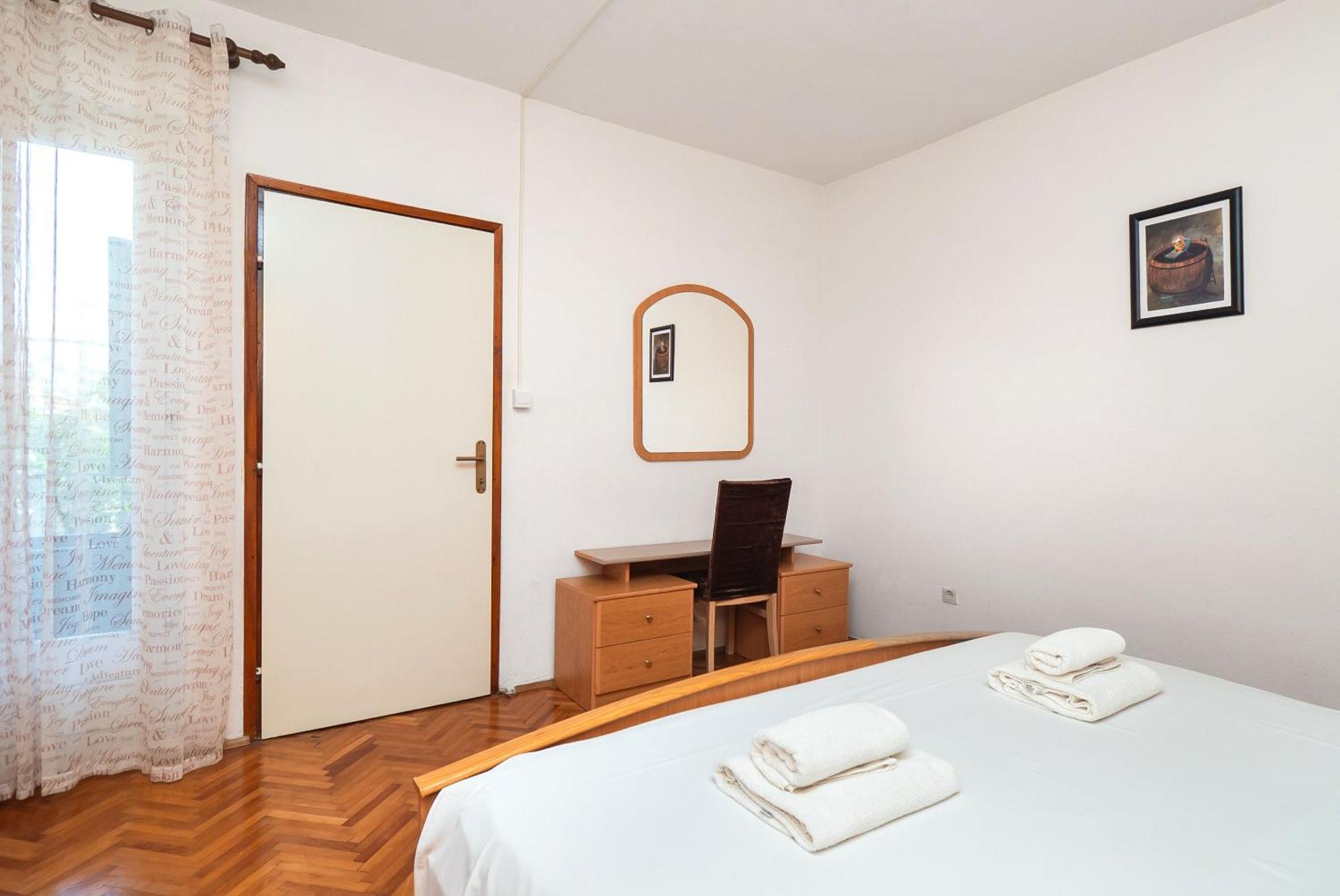 Apartments Polly Primošten Eksteriør bilde