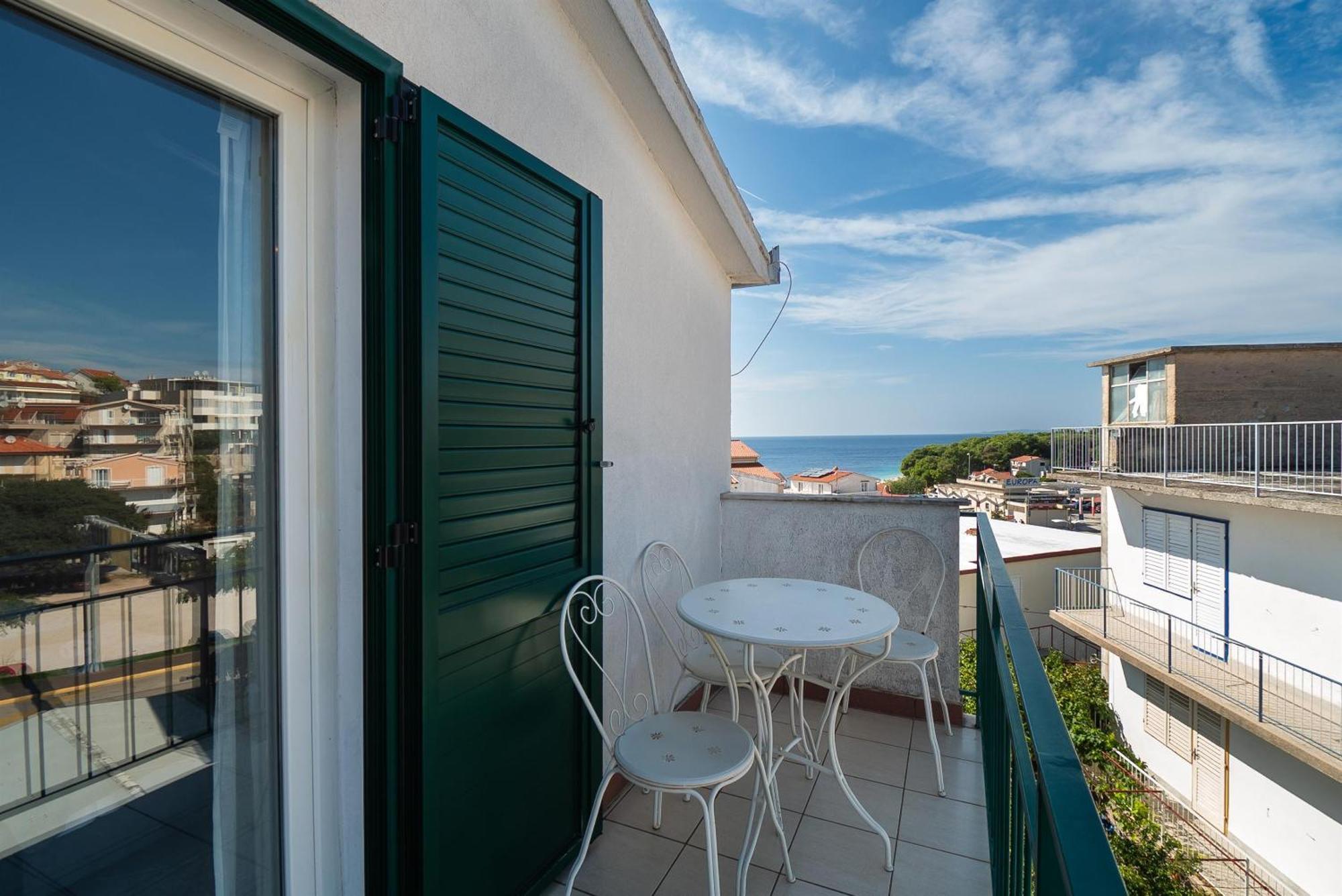 Apartments Polly Primošten Eksteriør bilde