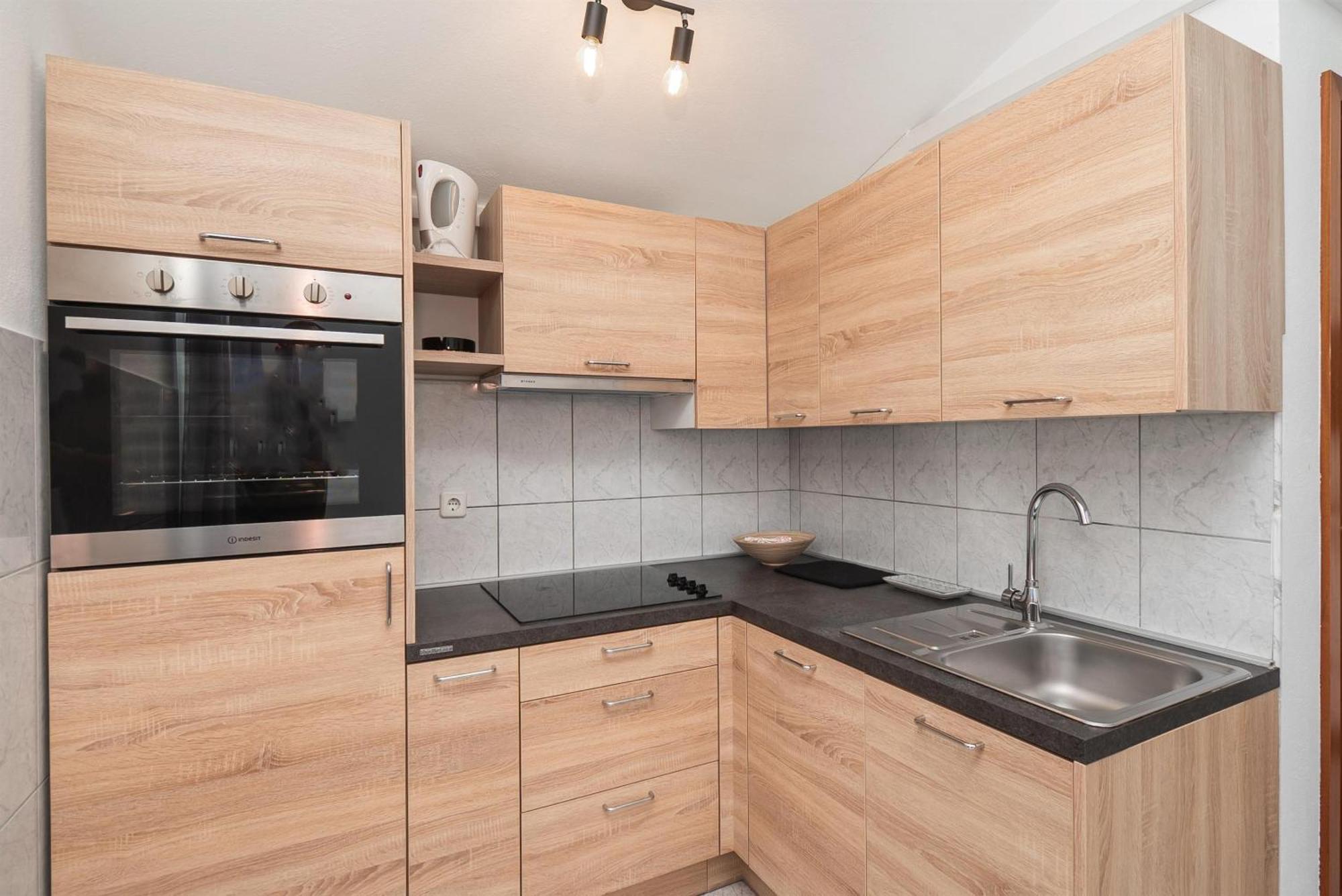 Apartments Polly Primošten Eksteriør bilde