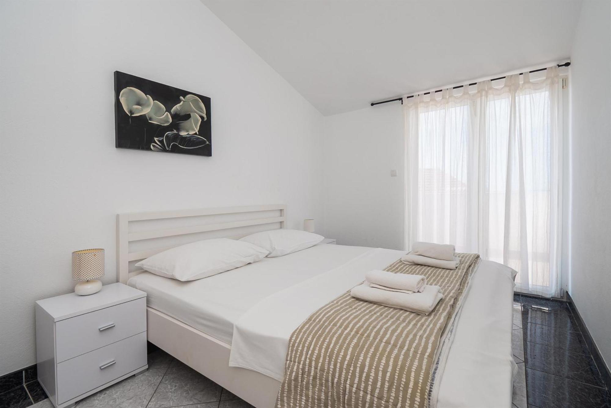 Apartments Polly Primošten Eksteriør bilde